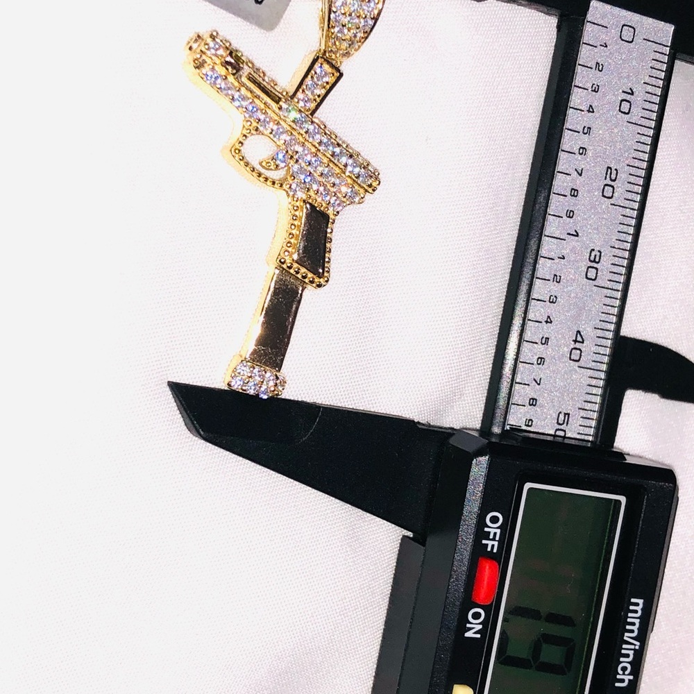 Iced out gun pendant for men, best gift for gun collectors, men hiphop jewelry - Picture 3 of 7